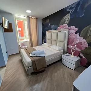 In Piazzetta Bed & Breakfast
